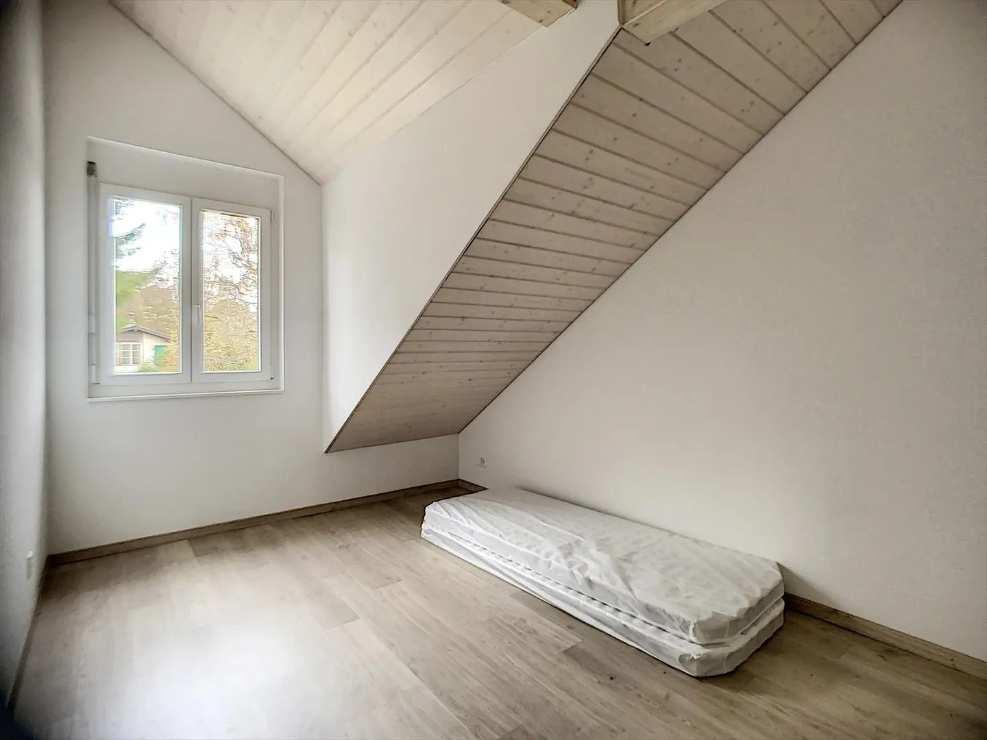 Appartamento 5.5 stanze - Foto 5 di 8