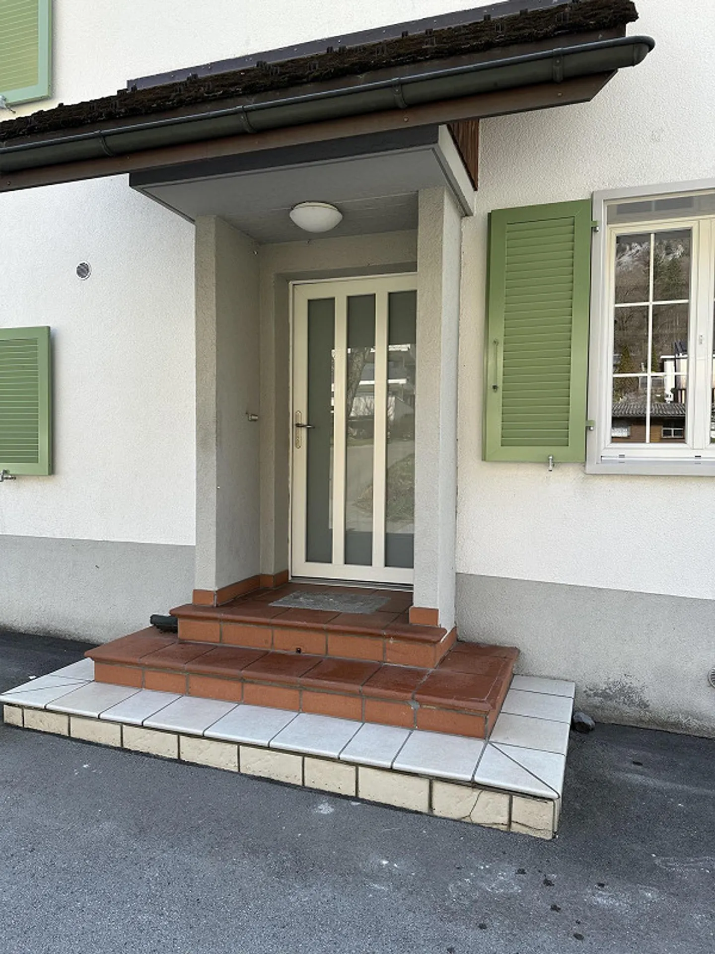 Moderne Wohnung mit offener Küche - Foto 2 von 6