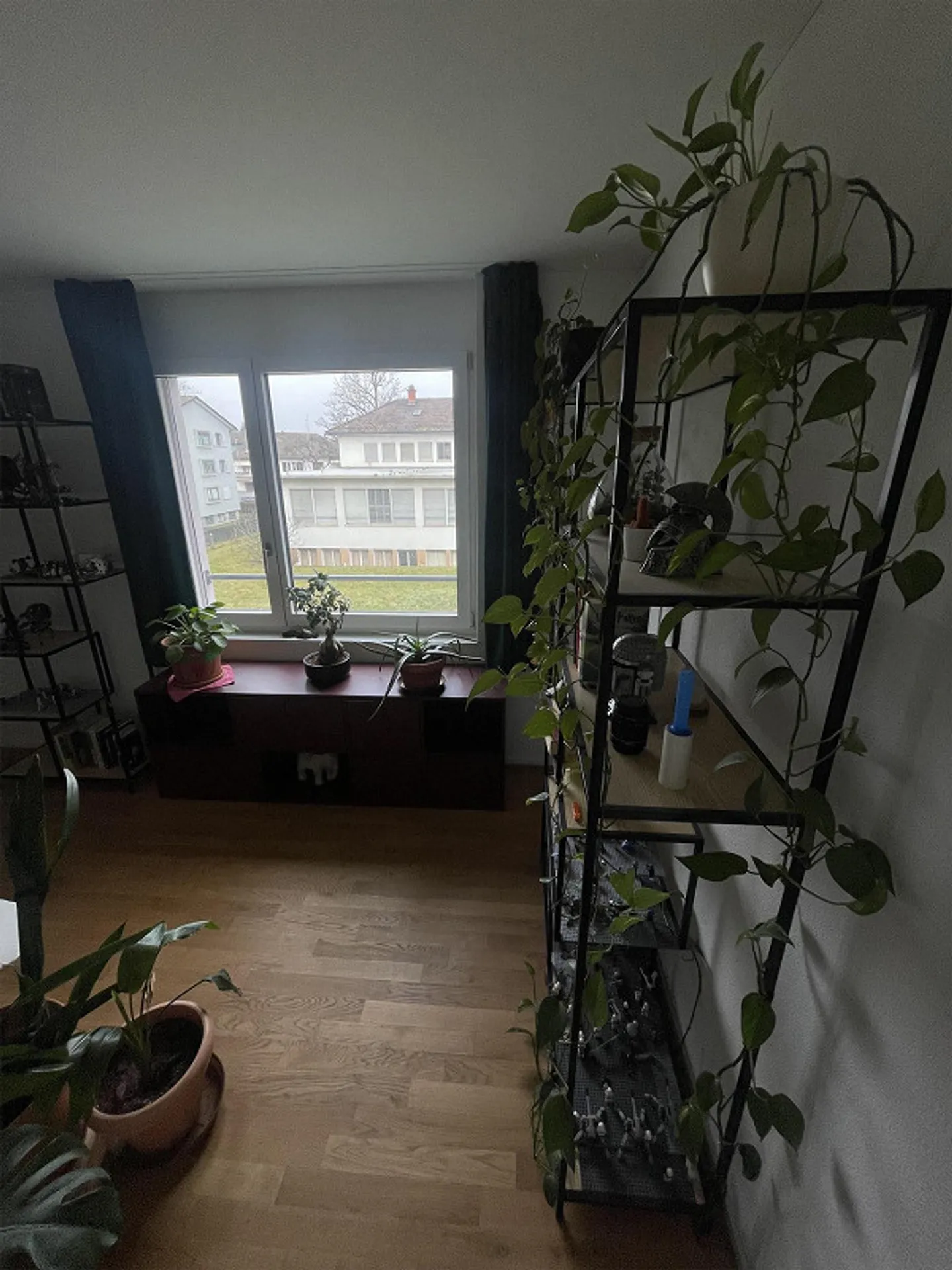 Modern, small, bright, unfurnished room in a 4.5-room apartment - Photo 2 of 7