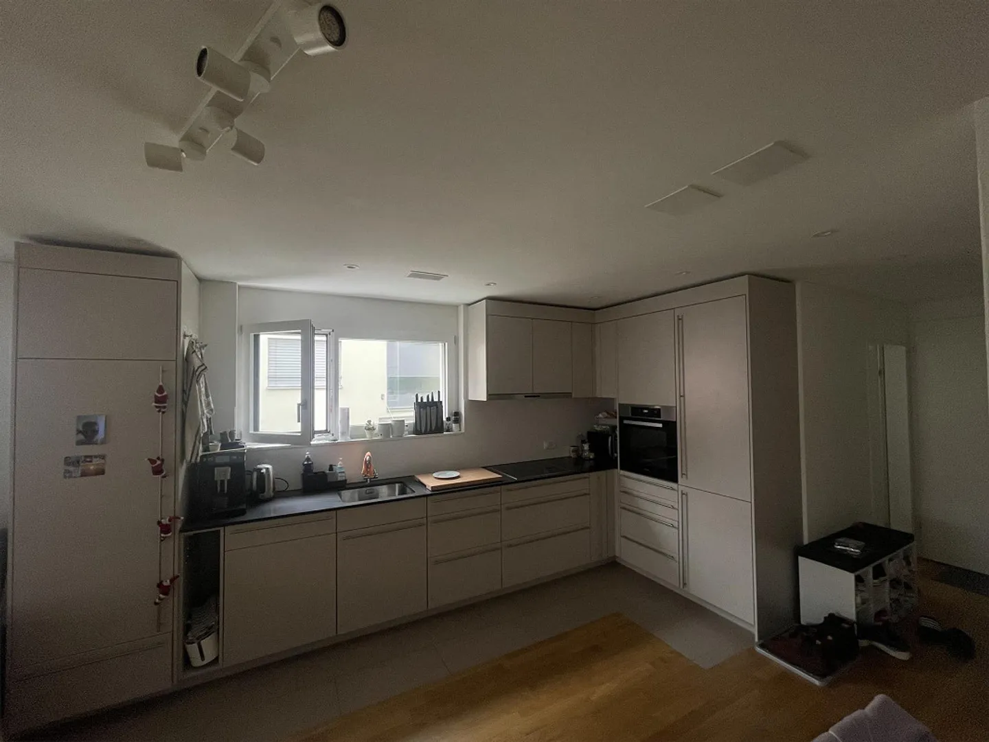 Modern, small, bright, unfurnished room in a 4.5-room apartment - Photo 4 of 7