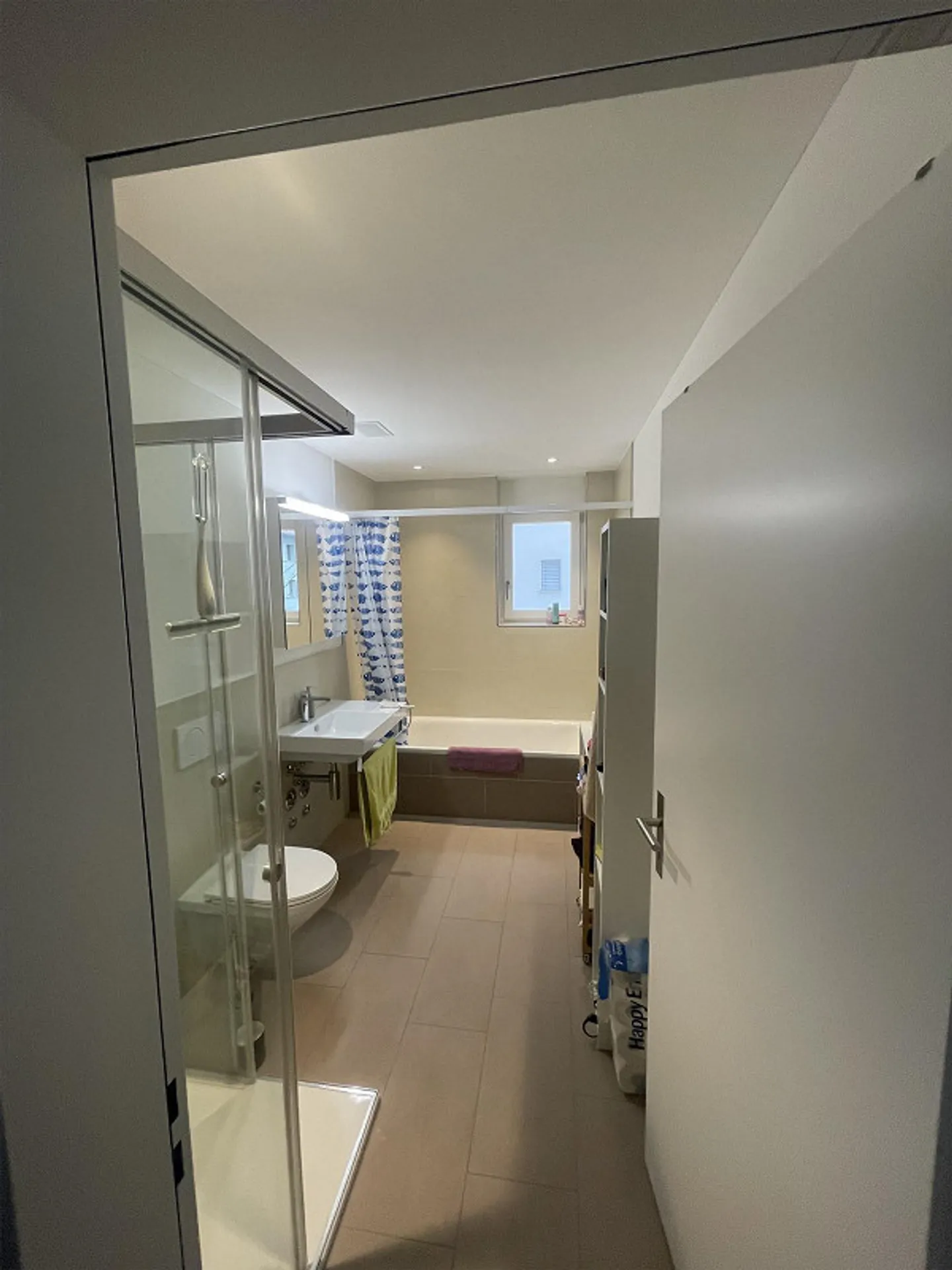 Modern, small, bright, unfurnished room in a 4.5-room apartment - Photo 5 of 7