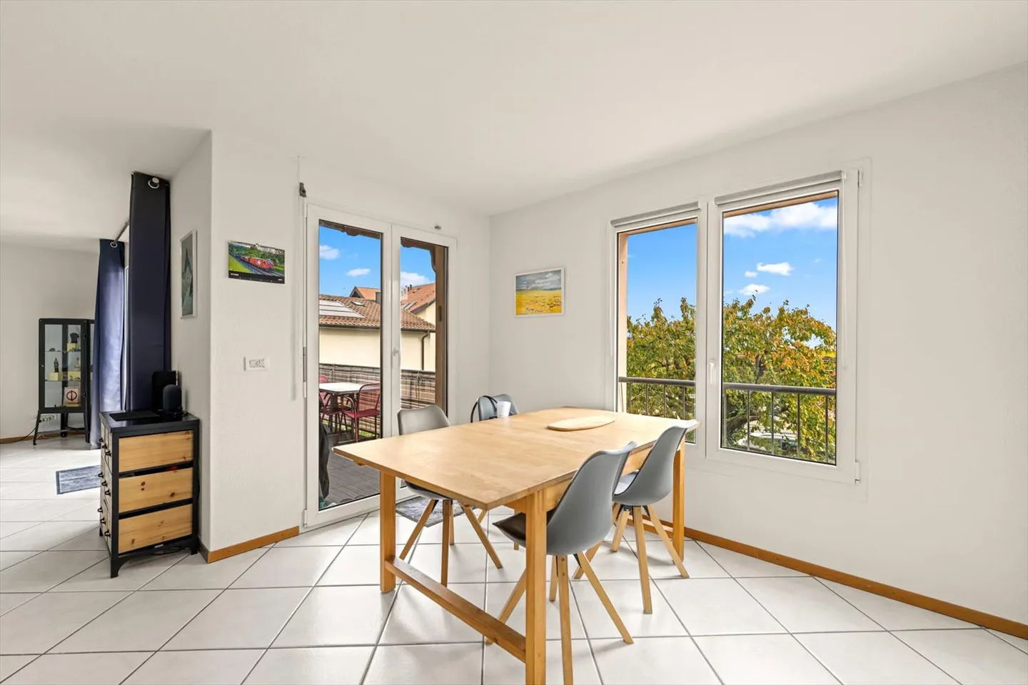 Ampio appartamento di 4,5 stanze con vista libera - Foto 3 di 11