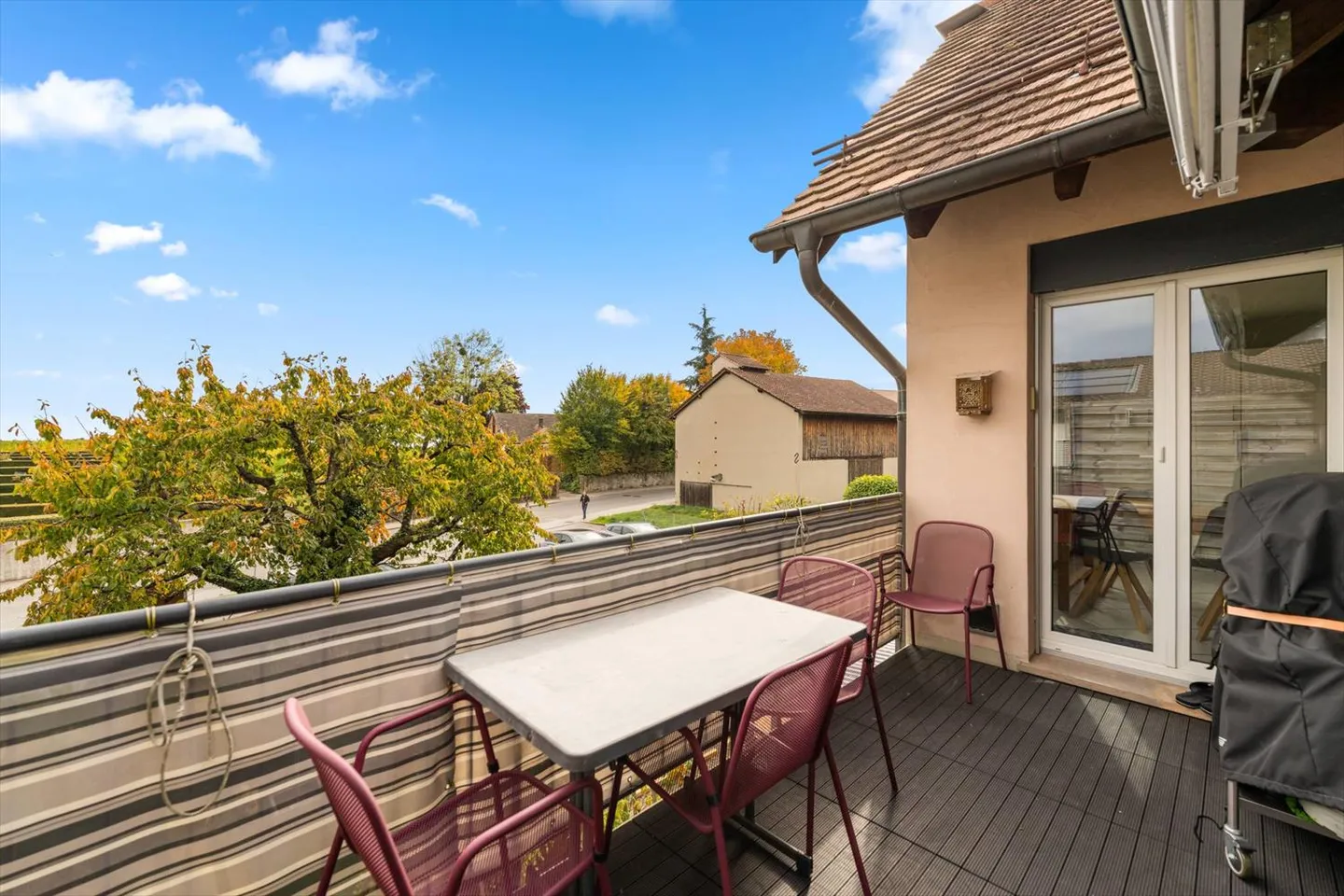 Ampio appartamento di 4,5 stanze con vista libera - Foto 10 di 11