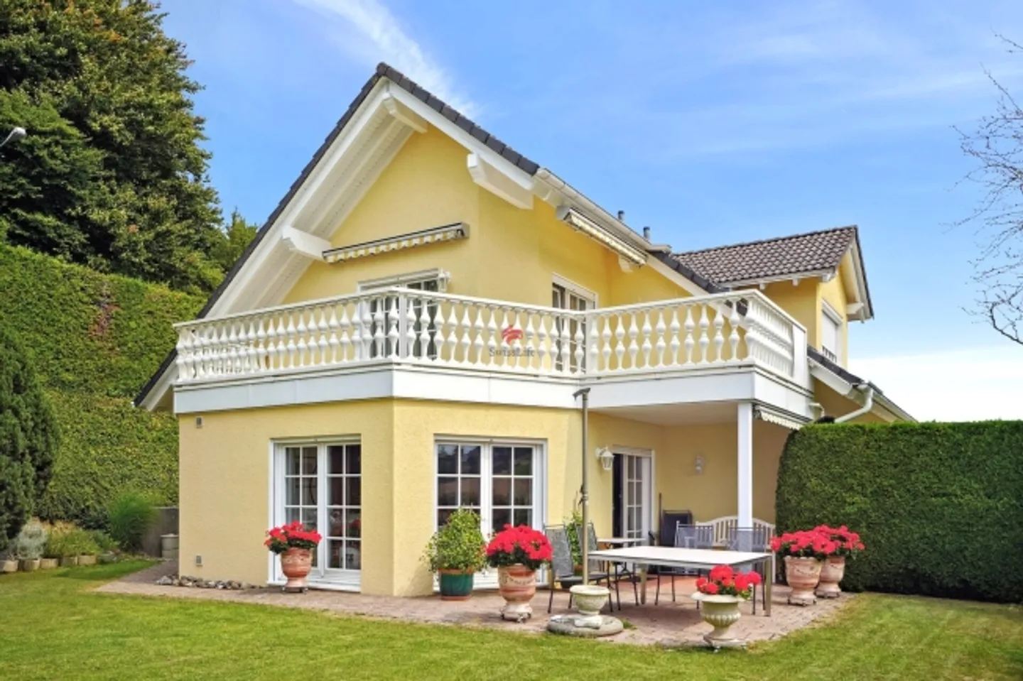 Exclusive Villa - Living at the Highest Level - Photo 16 of 18