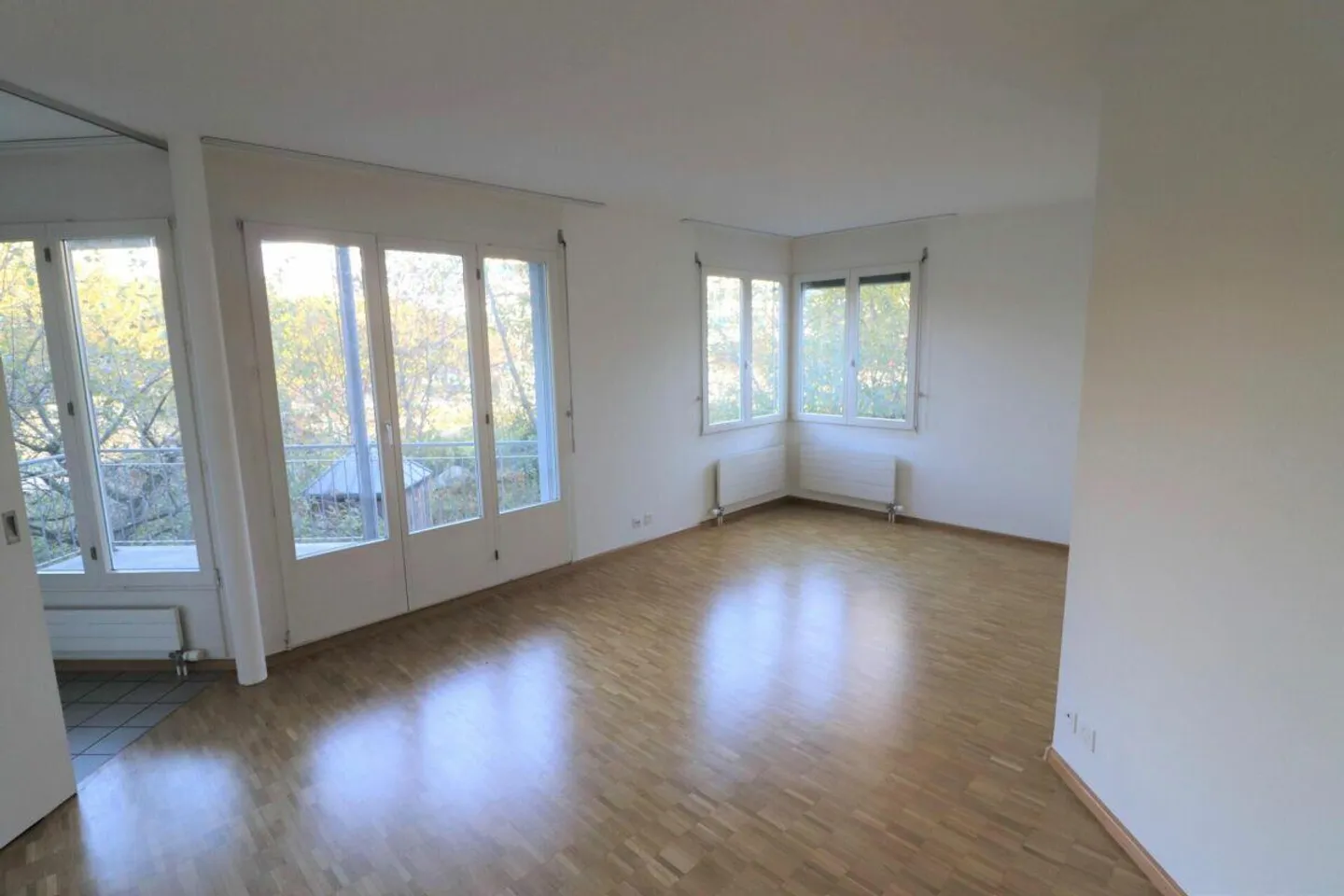 Appartement lumineux de 3 pièces au bord du Rhin - Photo 2 sur 5