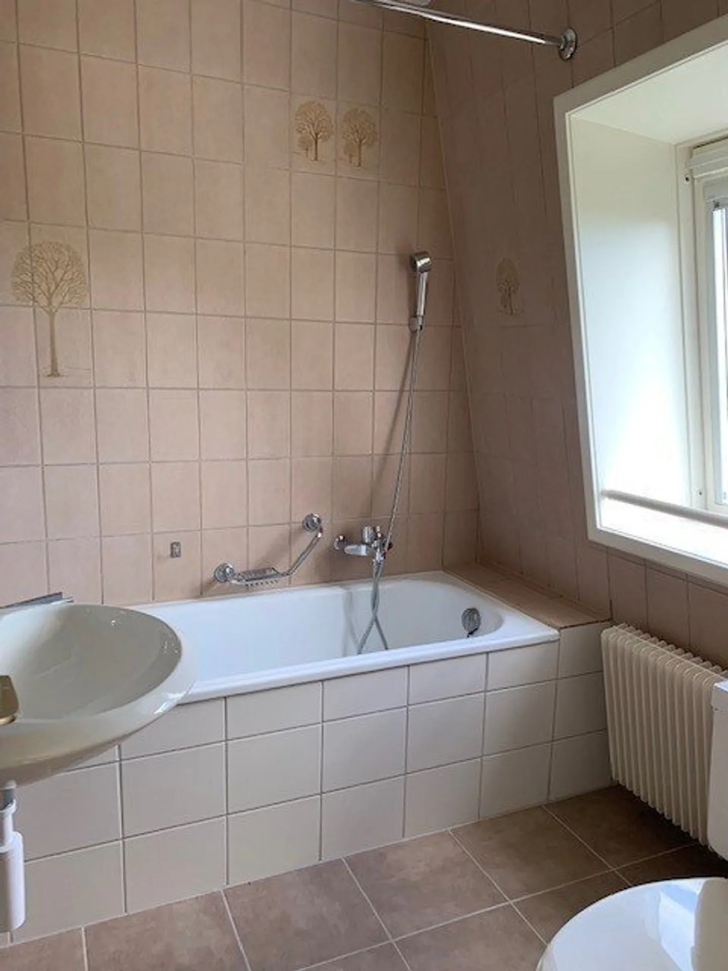 Studio on the 5th floor - Photo 4 of 4