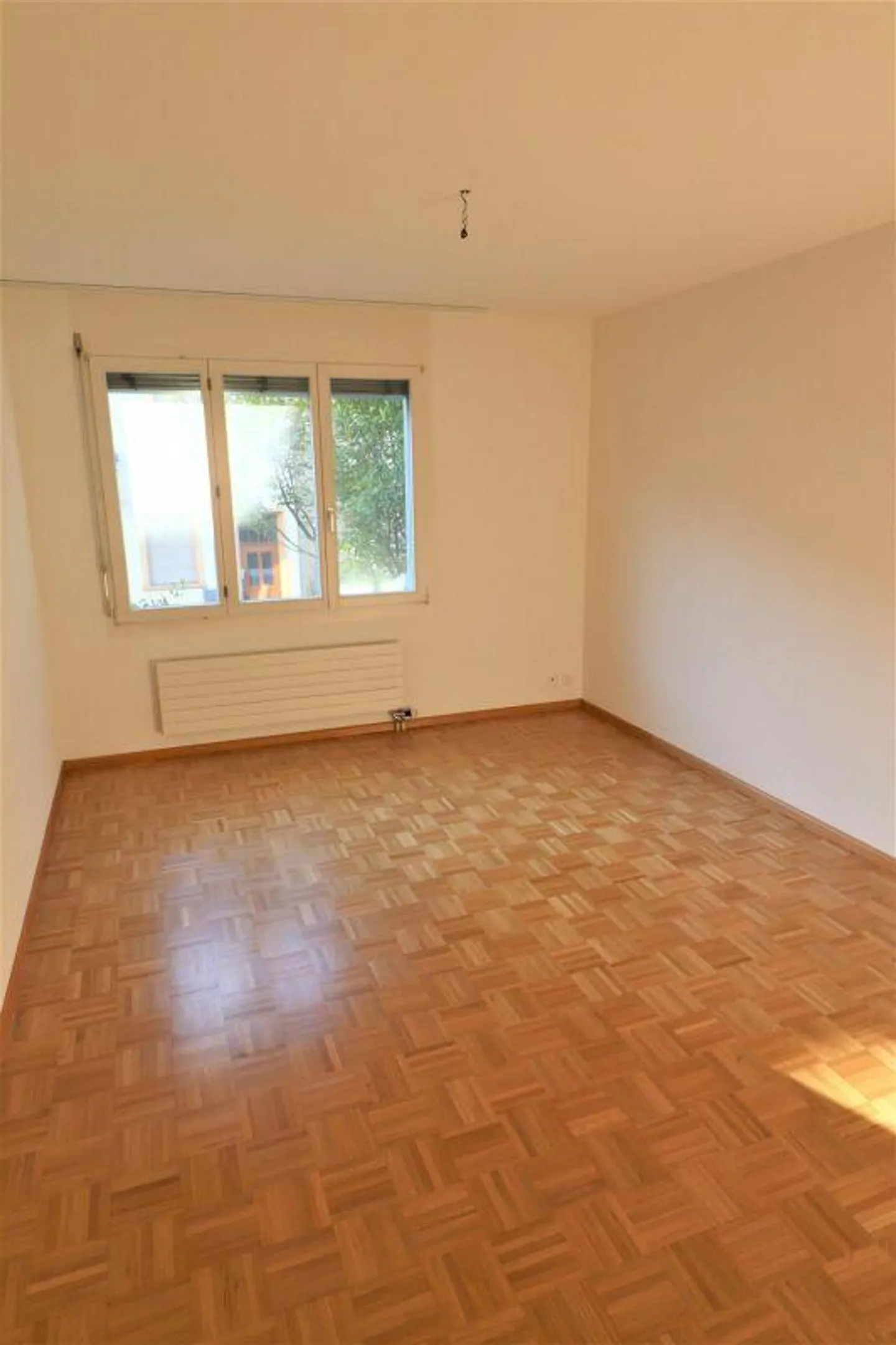 Appartement lumineux de 3 pièces au bord du Rhin - Photo 3 sur 5