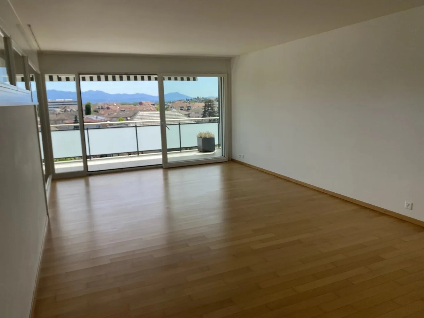 Helle 3,5-Zimmer-Wohnung in Bussigny - Foto 11 von 13