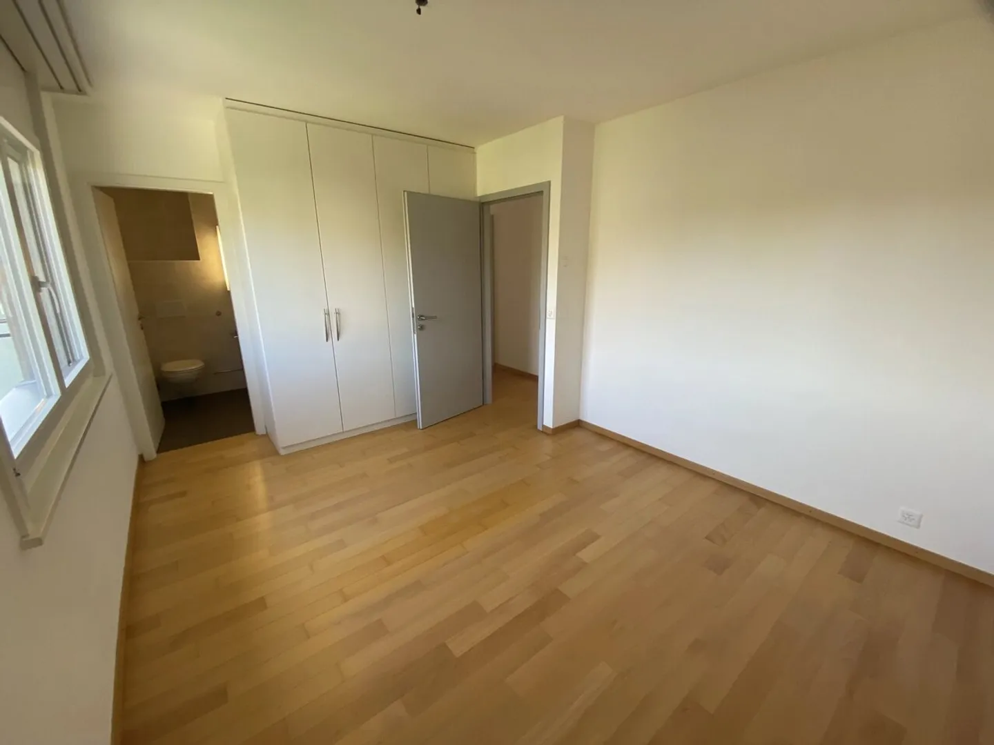 Helle 3,5-Zimmer-Wohnung in Bussigny - Foto 7 von 13