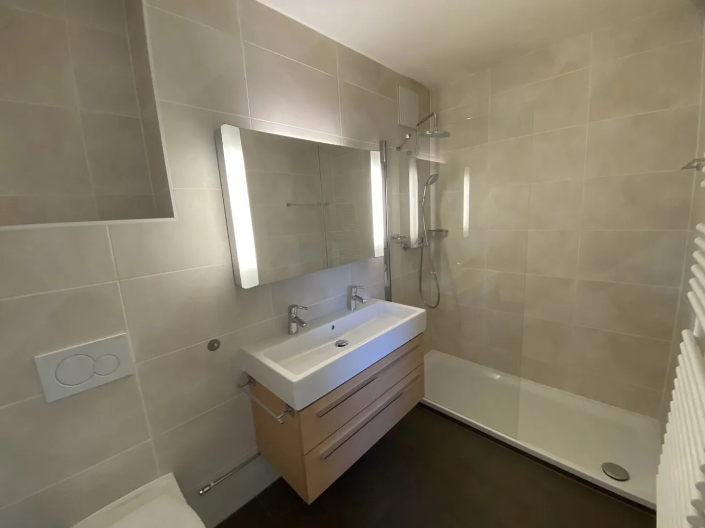 Helle 3,5-Zimmer-Wohnung in Bussigny - Foto 8 von 13