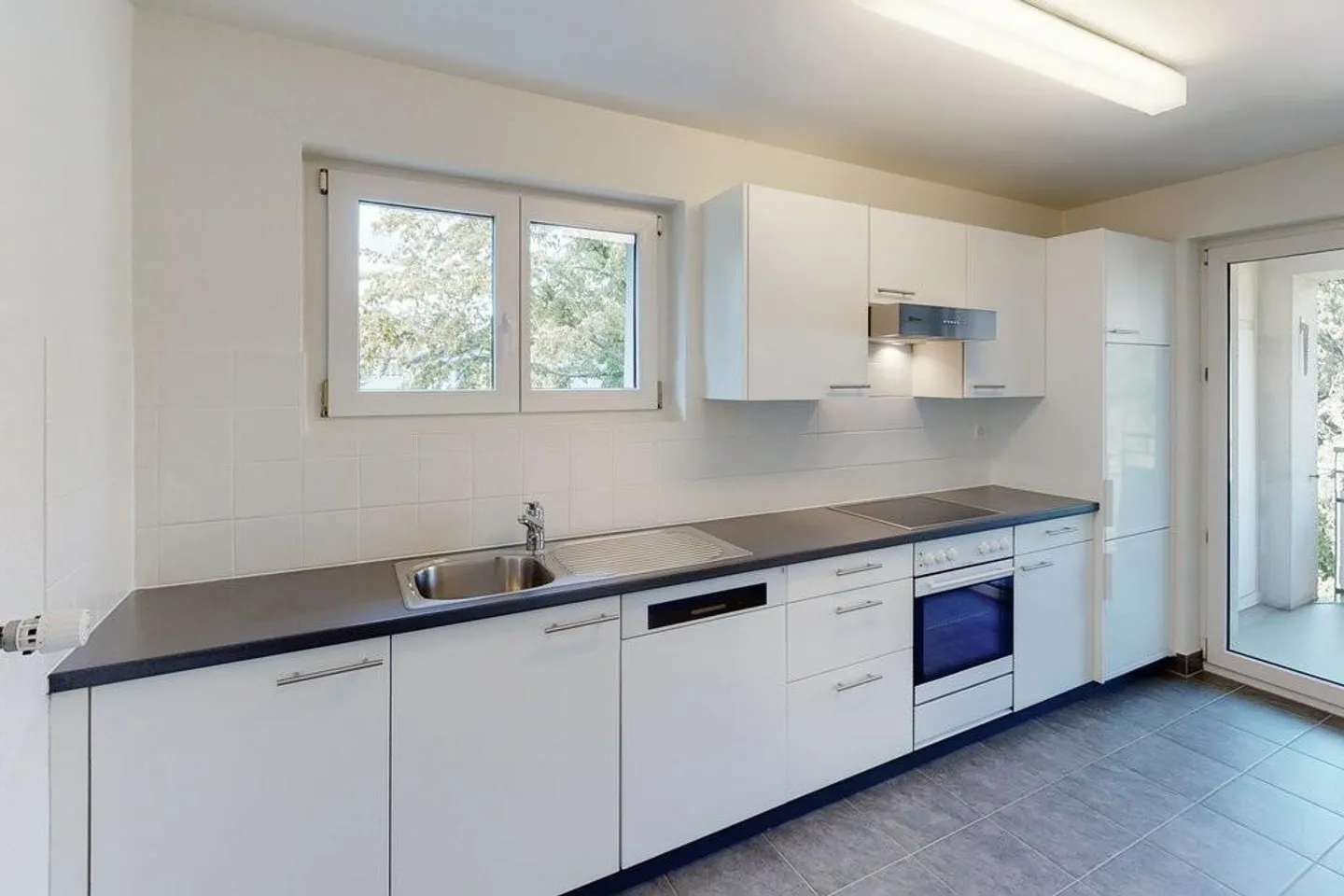 Appartamento affascinante e luminoso con balcone - Foto 3 di 10