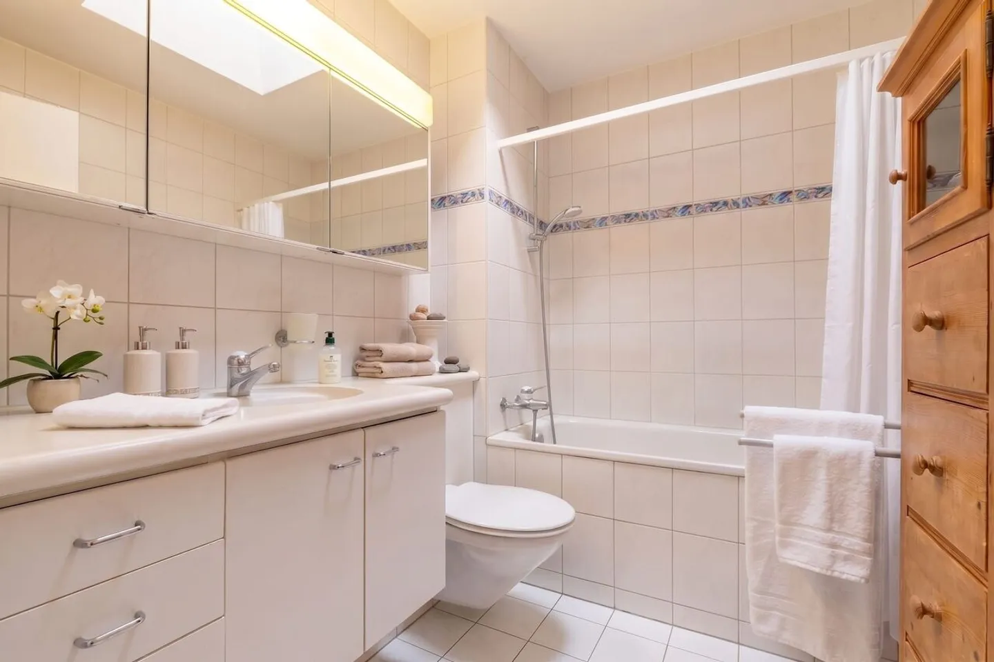 Attractive 3.5-room apartment in a sunny location with a magnificent view - Photo 5 of 9