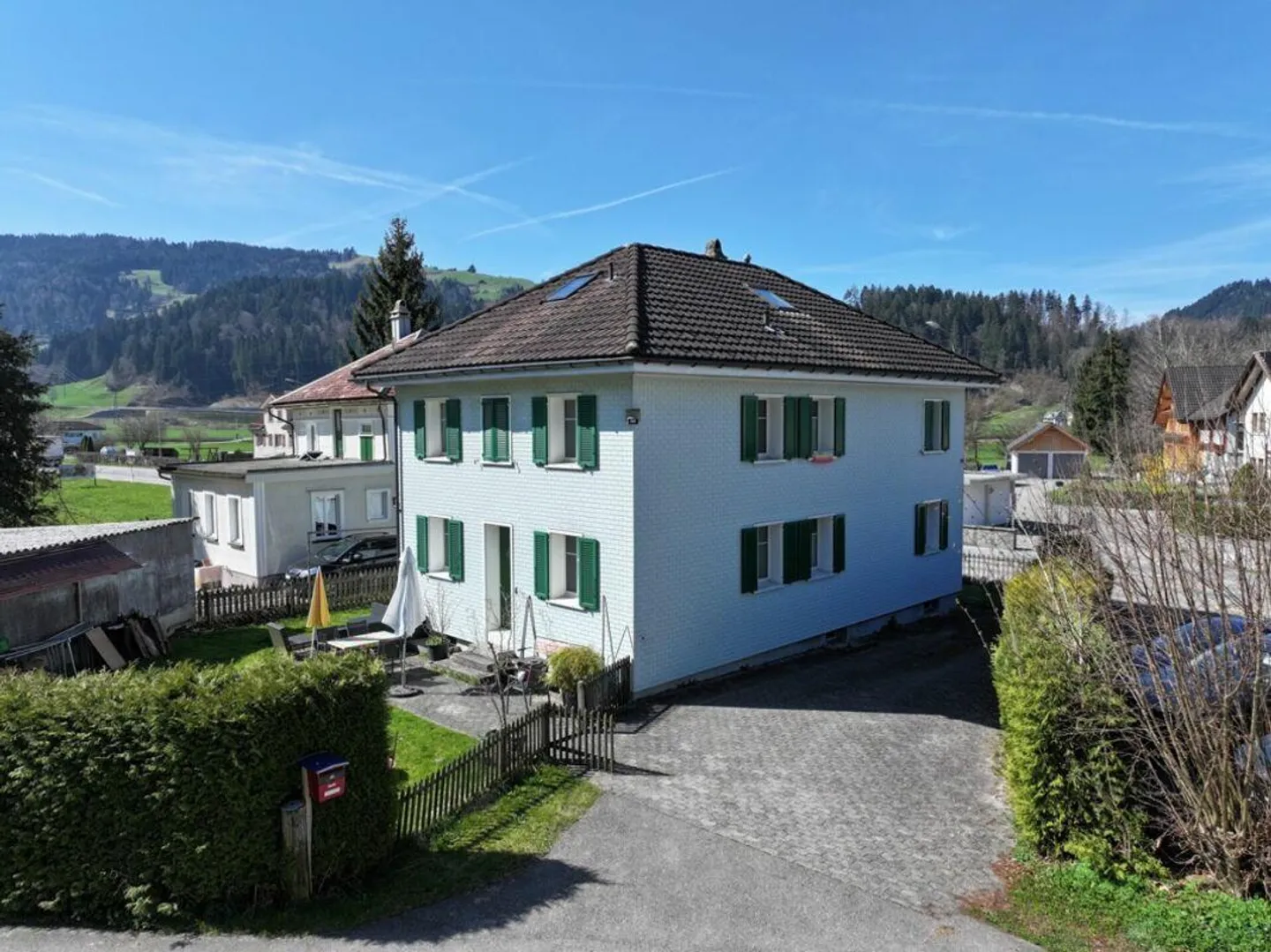 Maison individuelle de 6,5 pièces - Photo 1 sur 9