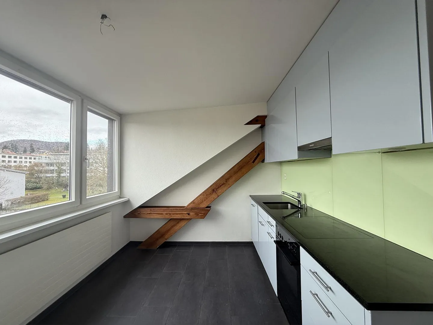 Ampio appartamento mansardato in affitto a Dornach - Foto 1 di 10