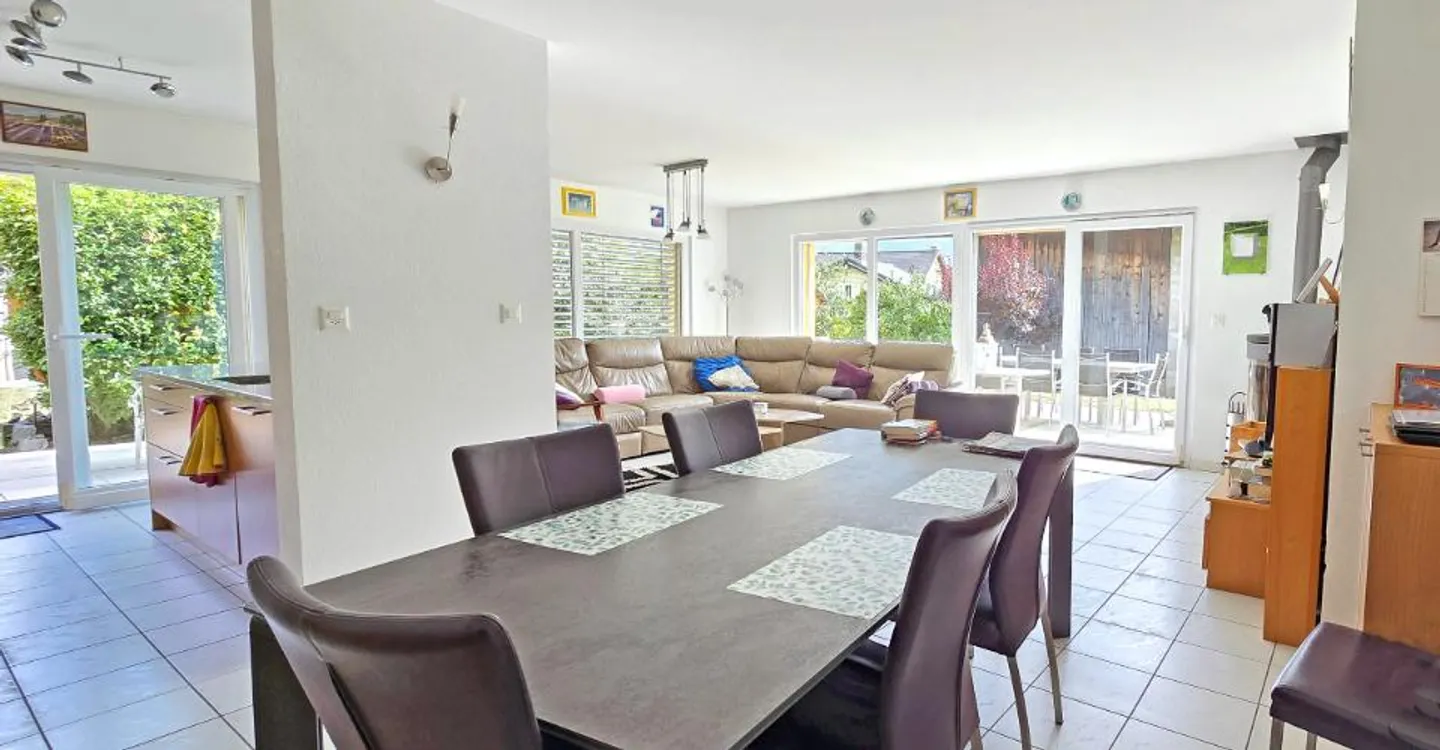 Grande villa familiare sulla collina di Fully - Foto 4 di 9