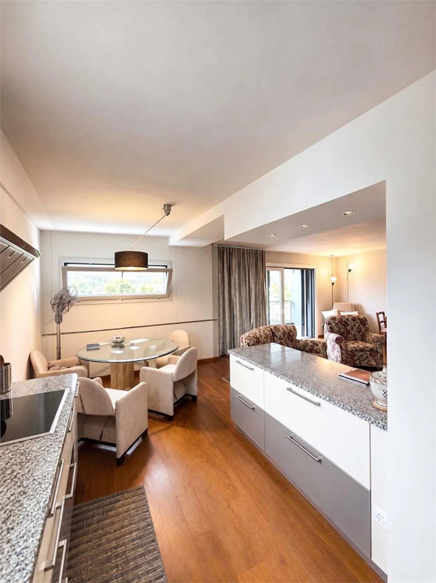 Exclusive 4.5 rooms with panoramic terrace - Pregassona - Photo 4 of 13