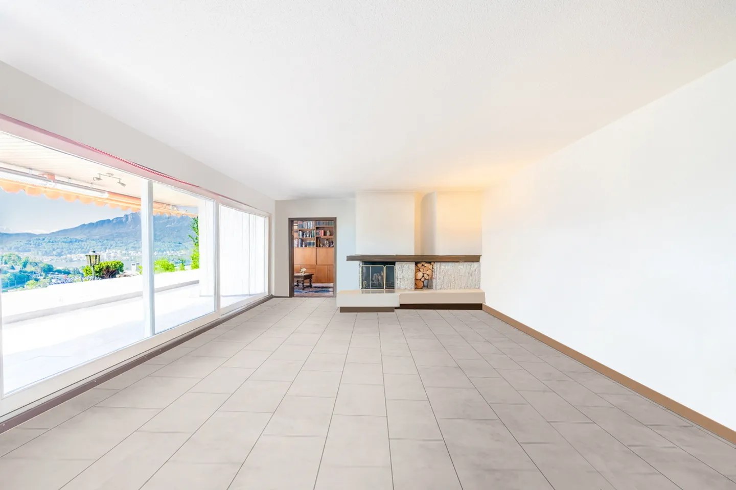 Penthouse apartment in a quiet urban location with panorama - Photo 1 of 4