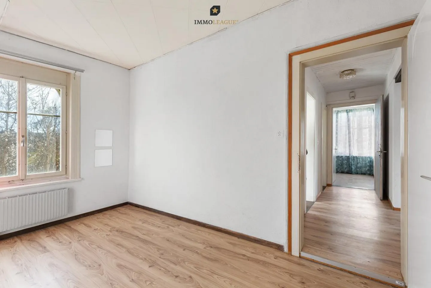 Maison multifamiliale avec un potentiel de développement attrayant - Photo 5 sur 9