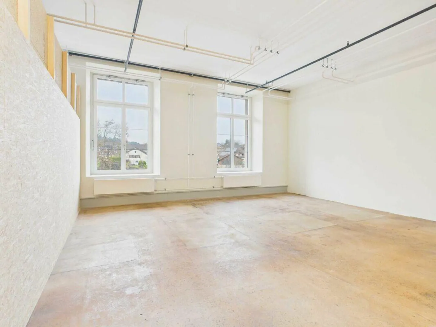 Flexible Storage in Modern Commercial Building - Photo 4 of 8