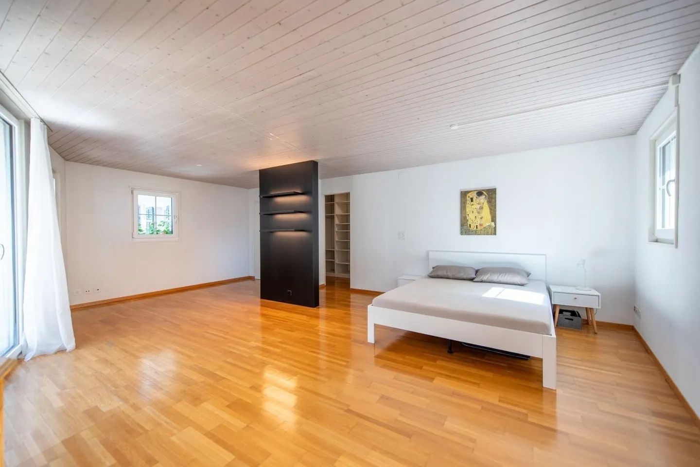 Fascino dell'edificio storico e terrazza di 47 m²: appartamento duplex esclusivo sopra i tetti di Solothurn - Foto 9 di 13