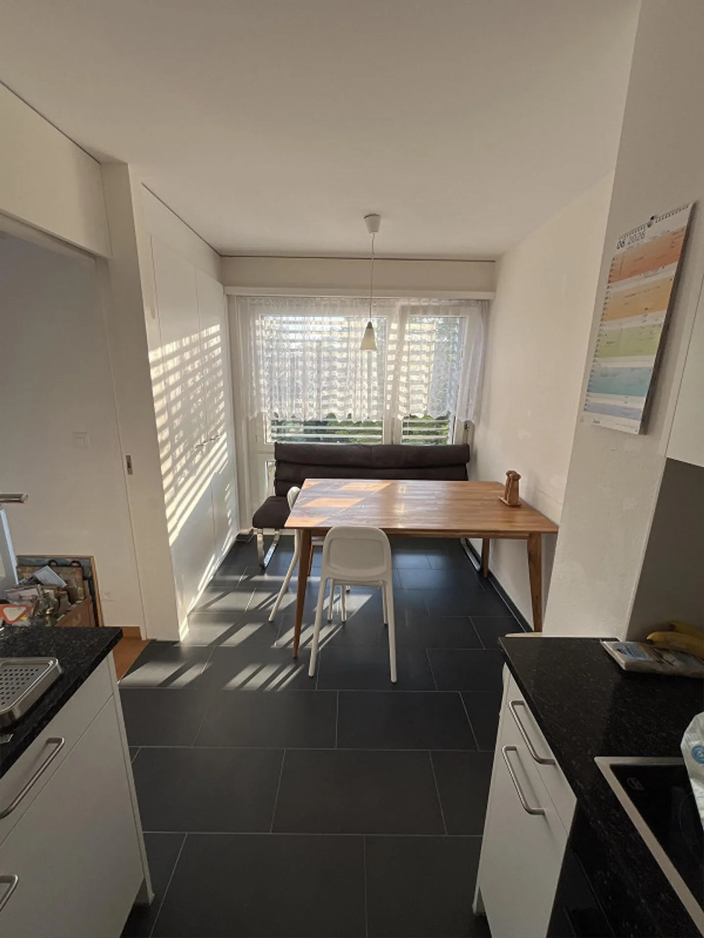 Bright 3.5 Room Apartment - Photo 3 of 3