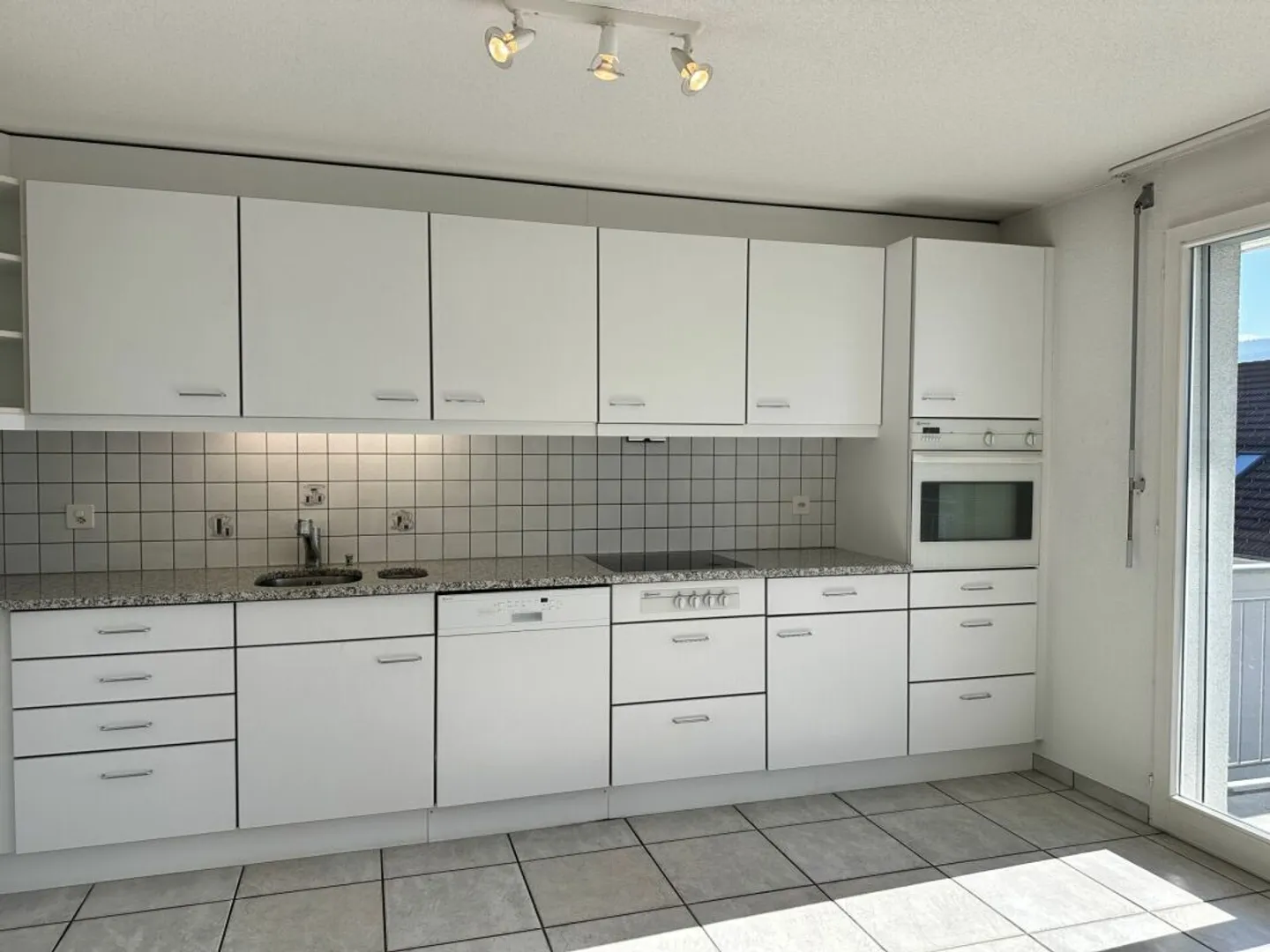 Apartment for sale - Photo 2 of 13