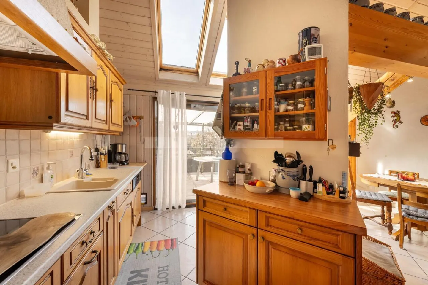 Charming Village House with 3 Apartments - Photo 4 of 19