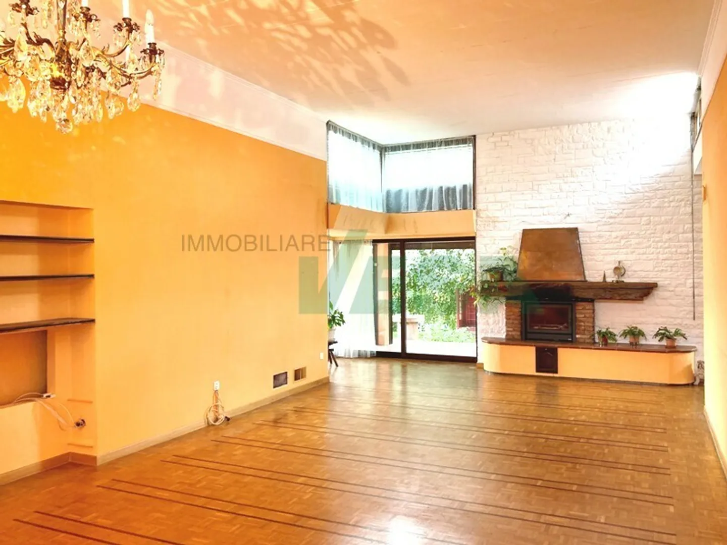 Spaziosa villa con piscina e splendida vista panoramica sui vigneti - Foto 10 di 11