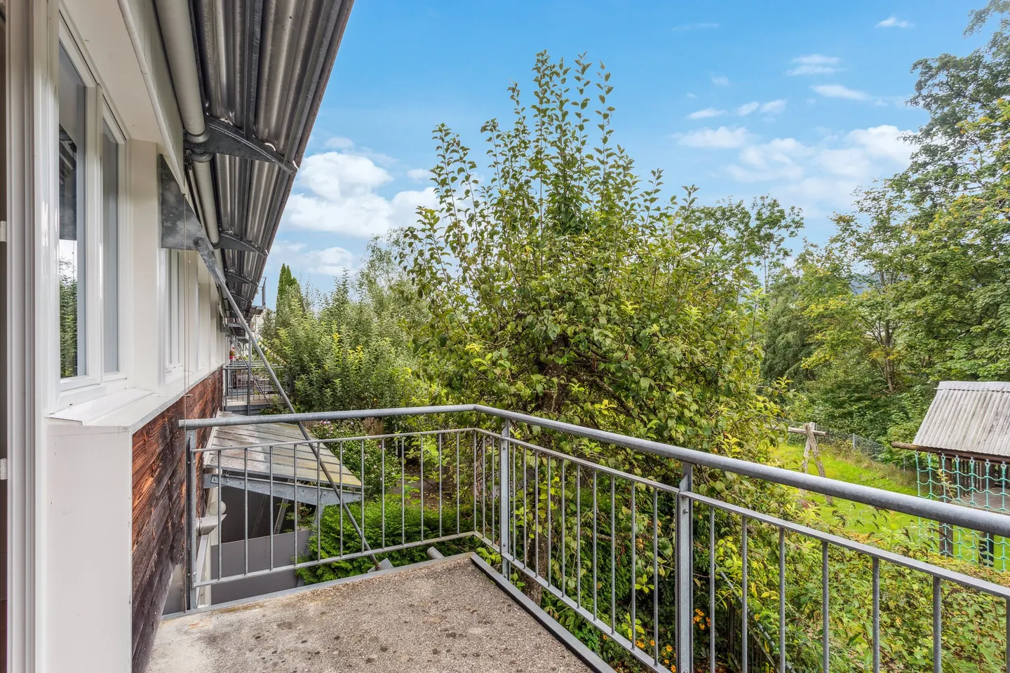 2 étages et 2 places assises dans le jardin rien que pour vous ! - Photo 2 sur 9