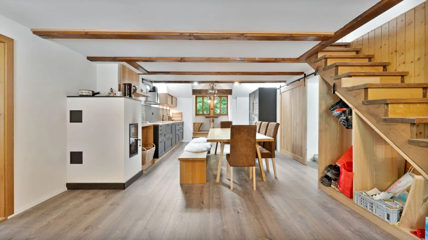 Spaziosa casa di 6,5 stanze con molto spazio nella natura - Foto 4 di 18