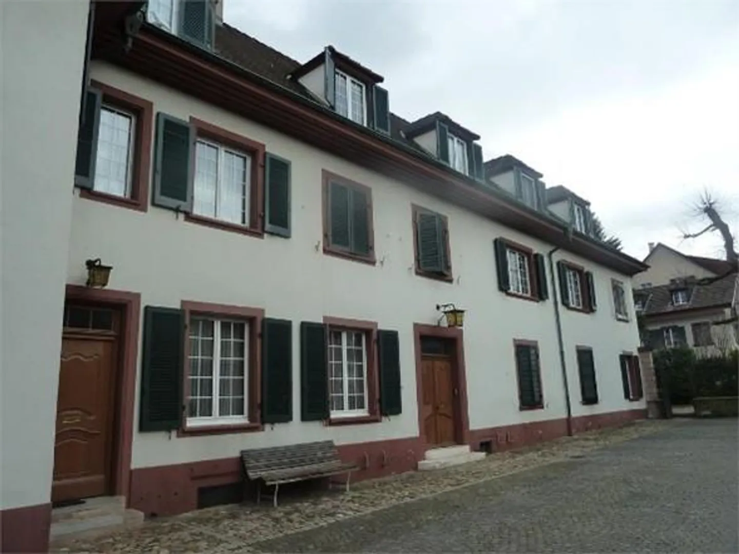 Appartement meublé de 3,5 pièces à Ehingerhof - avec pièce supplémentaire - Photo 2 sur 17