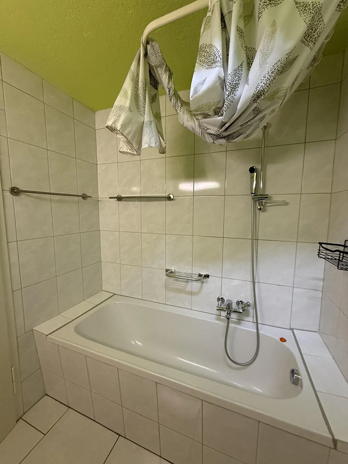 Appartement meublé de 3,5 pièces à Ehingerhof - avec pièce supplémentaire - Photo 7 sur 17