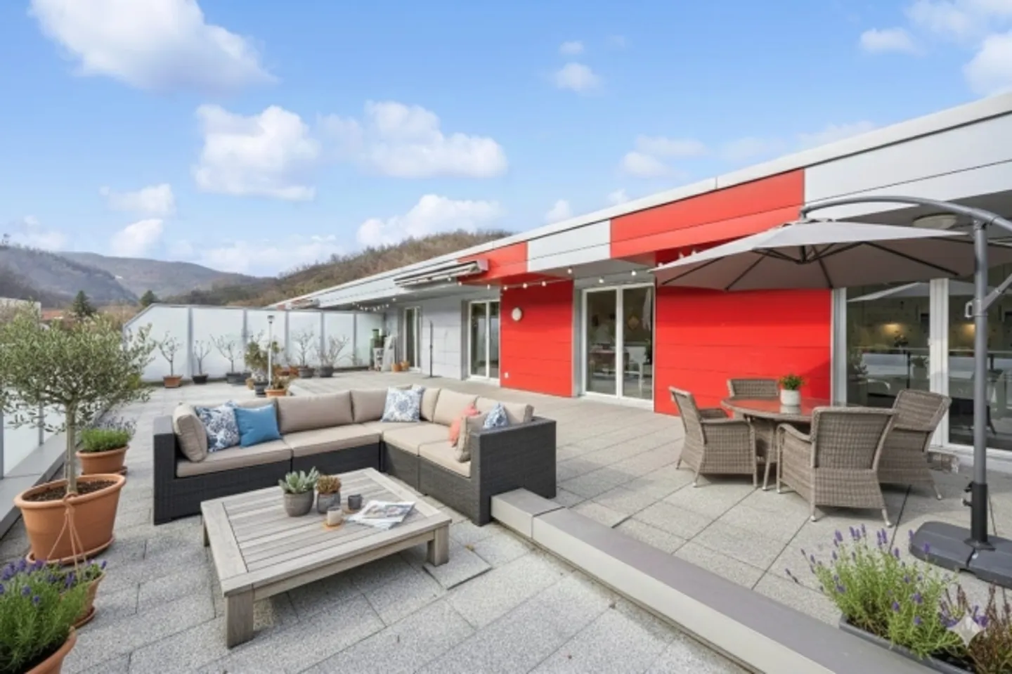 Appartamento attico 4.5 stanze con grande terrazza sul tetto a Trimbach in vendita - Foto 11 di 13