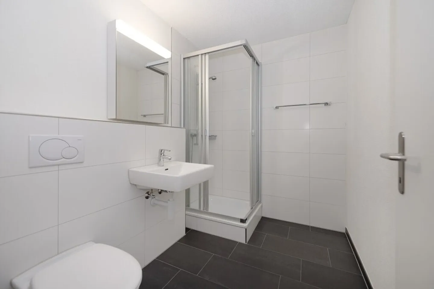 Beautiful Living - Photo 5 of 8