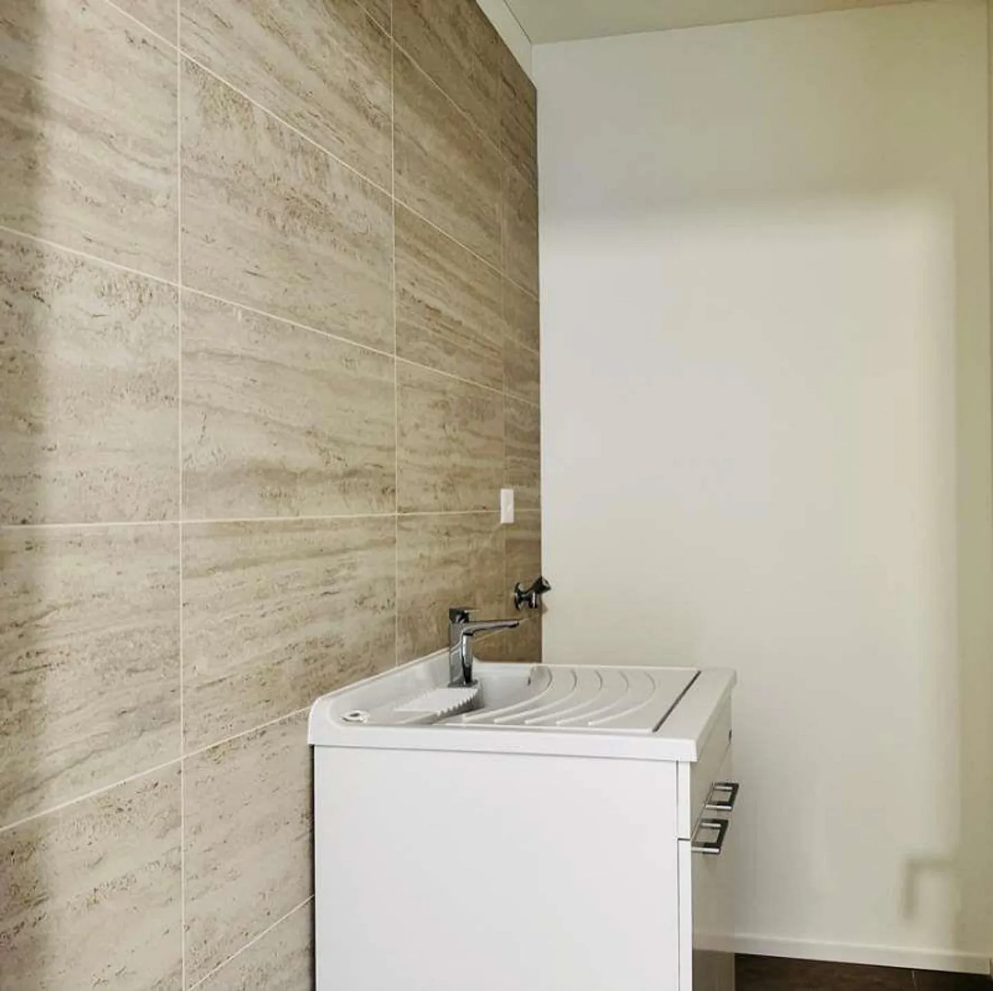 Nous louons un nouvel appartement de 4,5 pièces à Cagiallo - Photo 8 sur 11