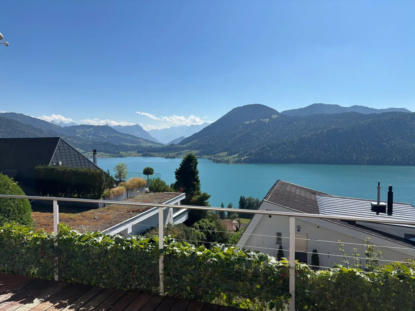 Appartement 5.5 pièces avec vue imprenable sur le lac et les montagnes - Photo 2 sur 17