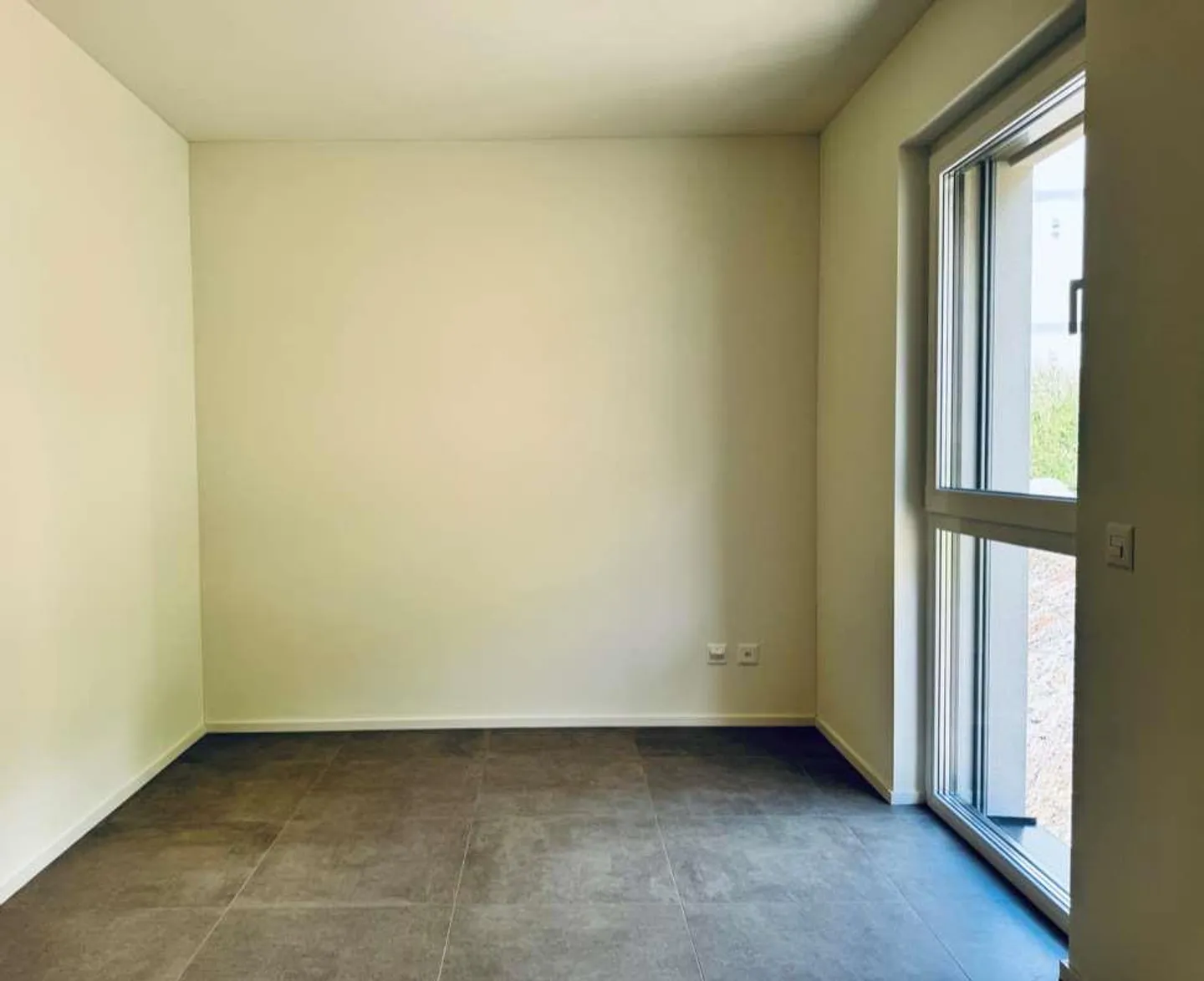 Nous louons un nouvel appartement de 4,5 pièces à Cagiallo - Photo 10 sur 11