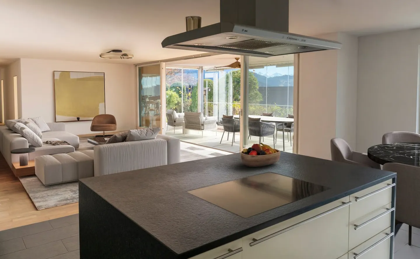 Appartement 5.5 pièces avec vue imprenable sur le lac et les montagnes - Photo 7 sur 17