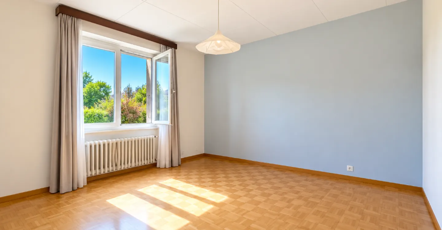 Villa familiale de plain-pied, à rénover, au calme - Foto 5 di 11