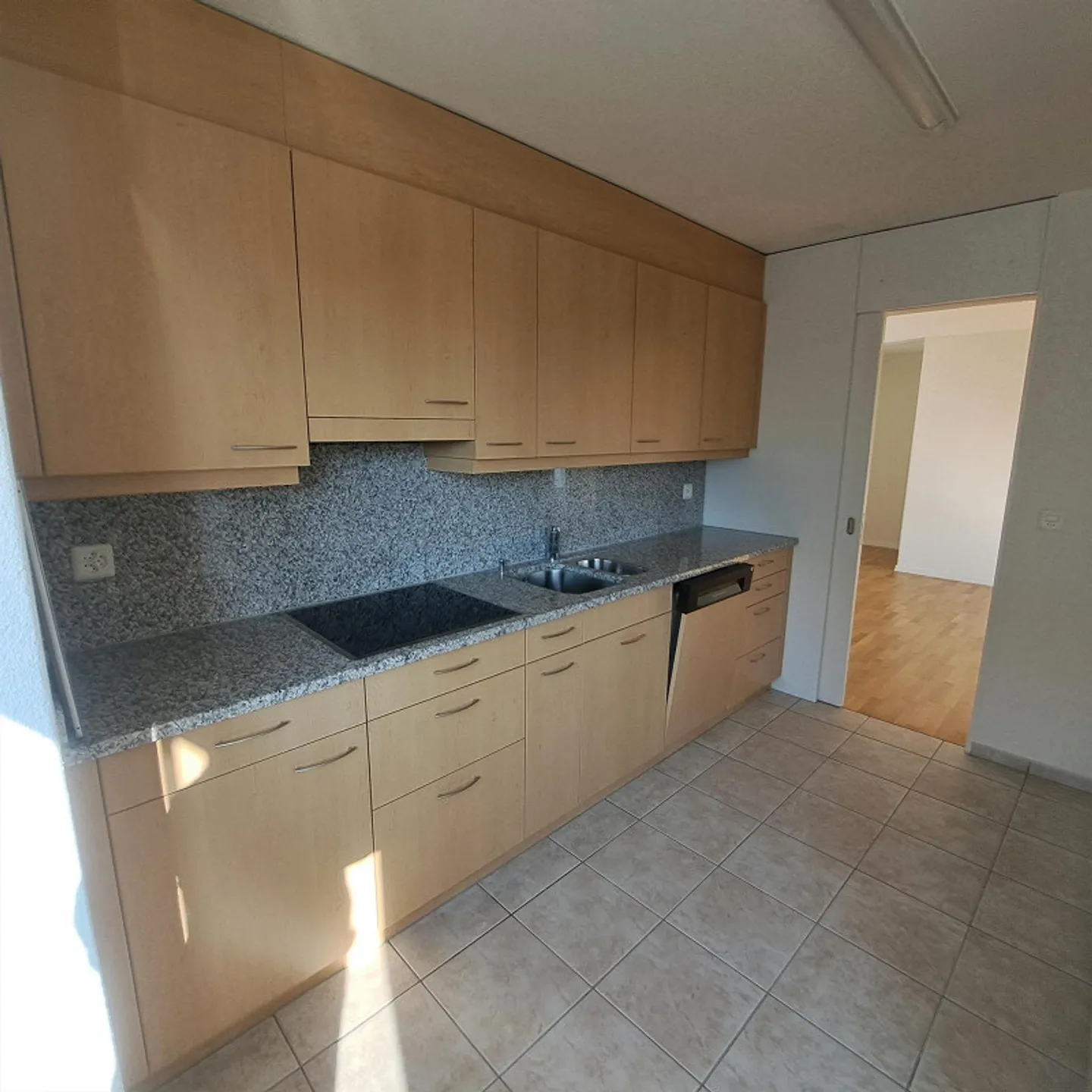 Charmante Wohnung am Vierwaldstättersee - Foto 3 von 6