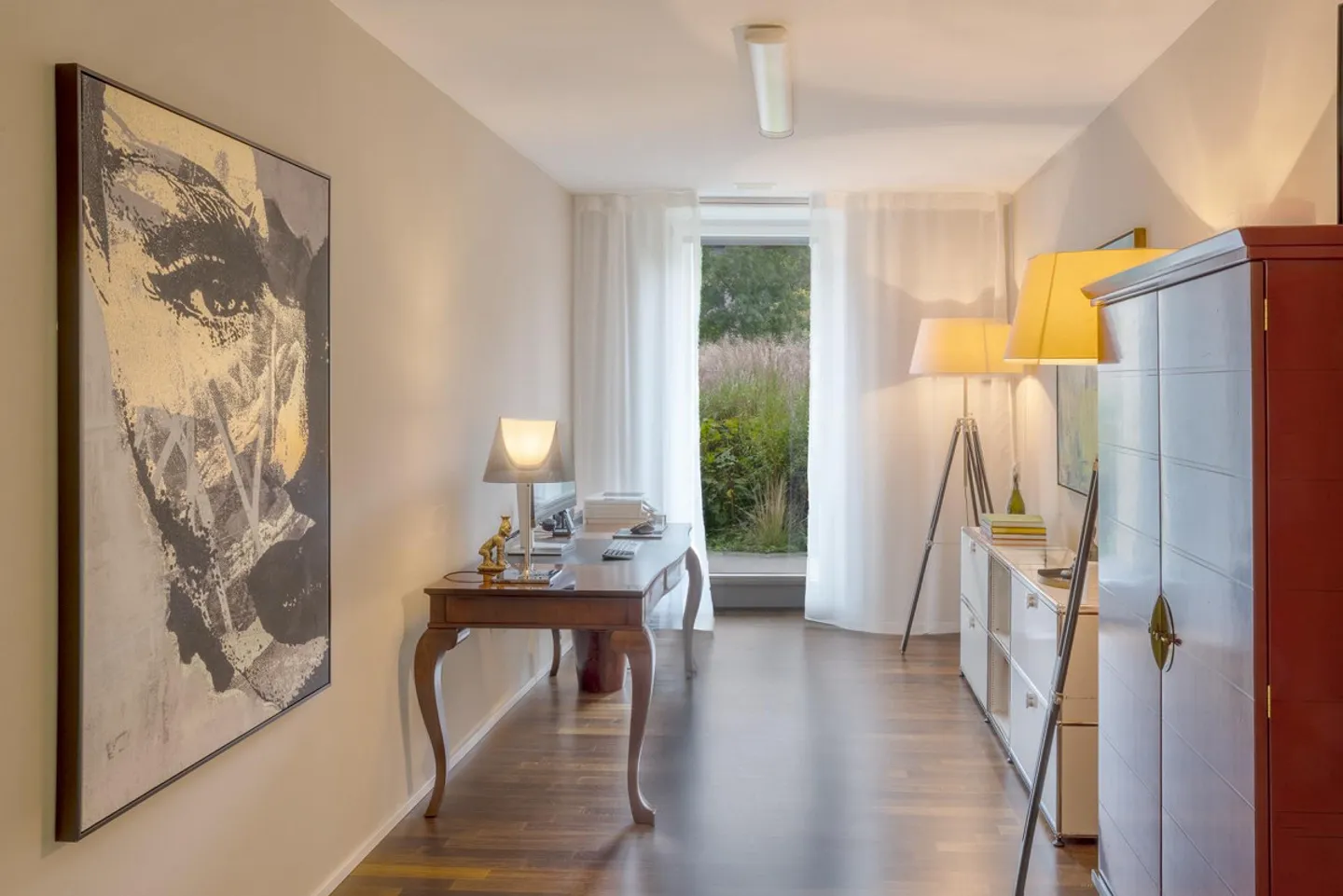 Condominium élégant avec studio/bureau séparé - Photo 3 sur 5