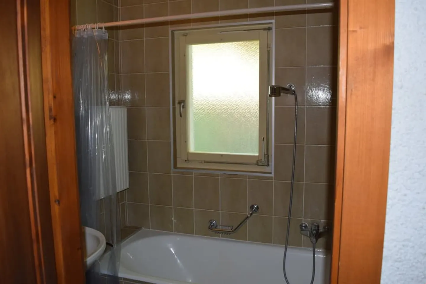 Une piscine et un tennis privés à votre disposition - Photo 10 sur 13