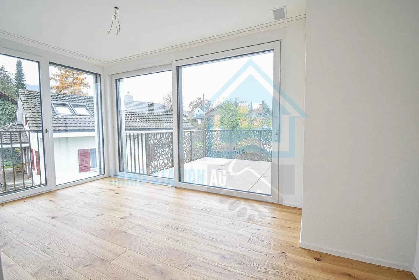 Moderne et économe en énergie – Appartement en attique de 4,5 pièces avec vue panoramique - Photo 9 sur 14