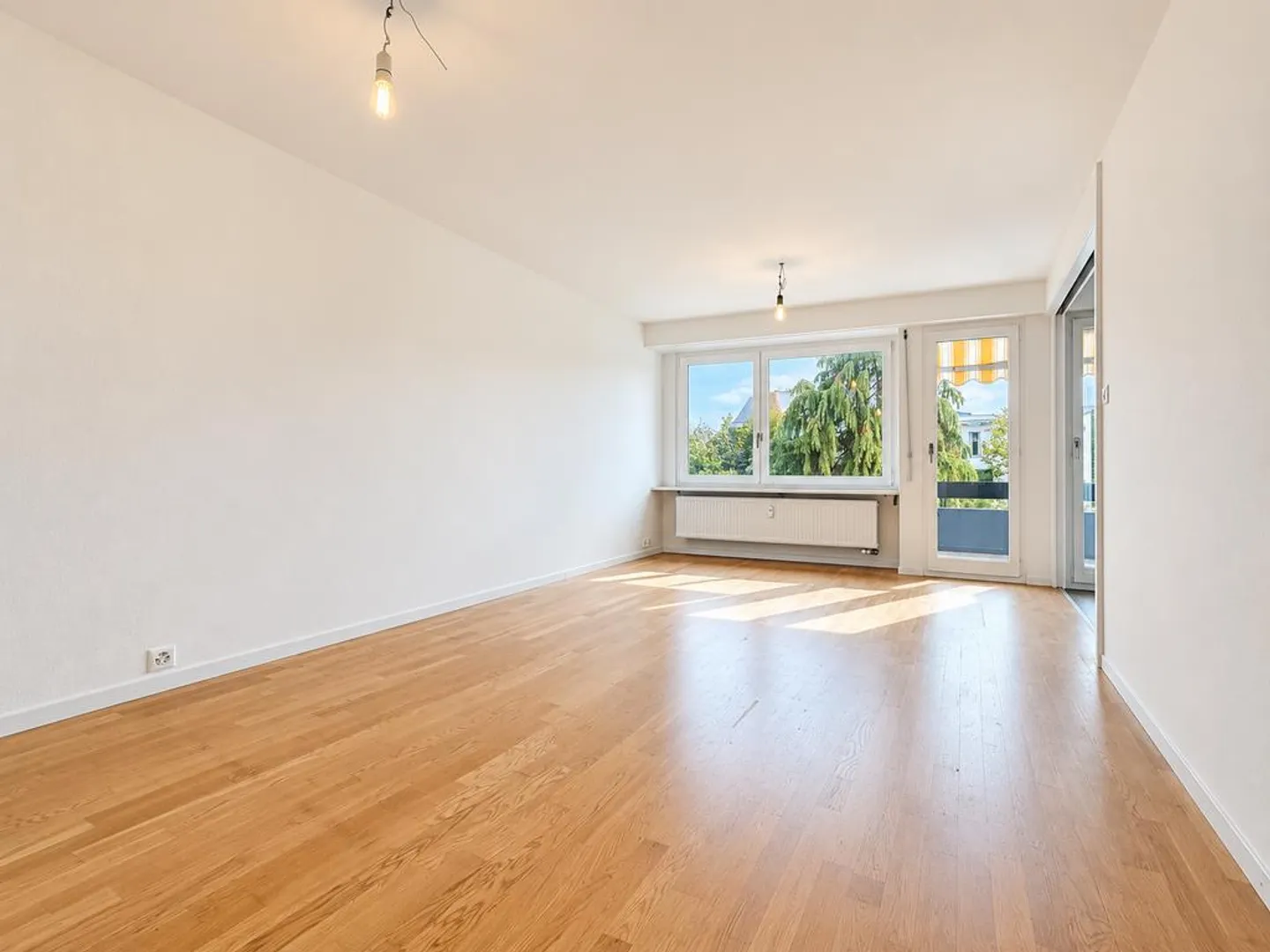 CERCARE, TROVARE, VIVERE - VIVERE IN UNA POSIZIONE CENTRALE! - Foto 2 di 8