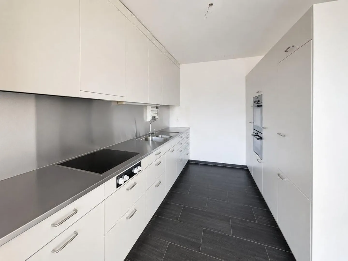 Spacious 3.5-room apartment in Zurich-Oerlikon - Photo 2 of 6