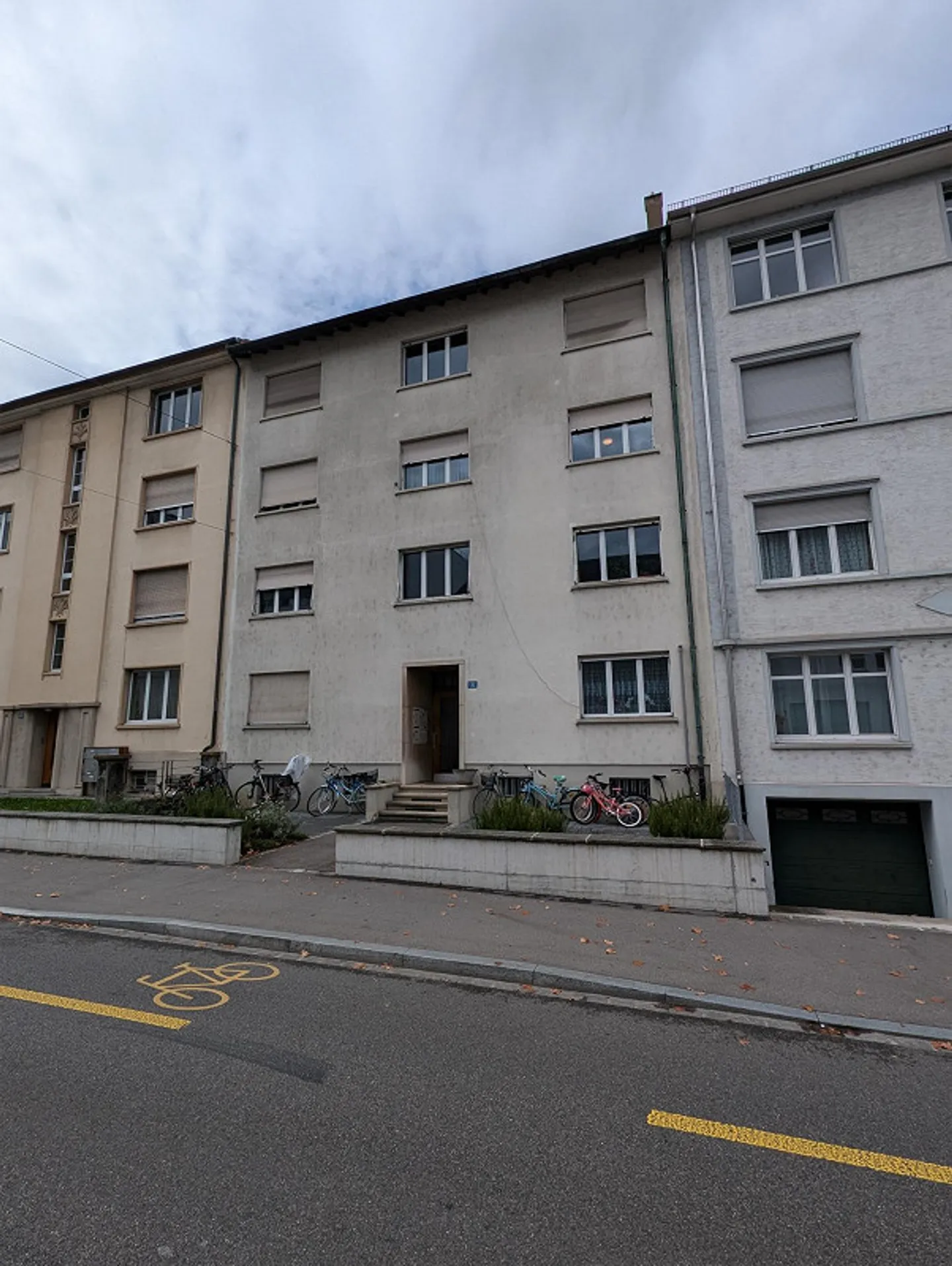 Appartement 3 pièces dans le beau quartier 'Gundeli' - Photo 2 sur 13