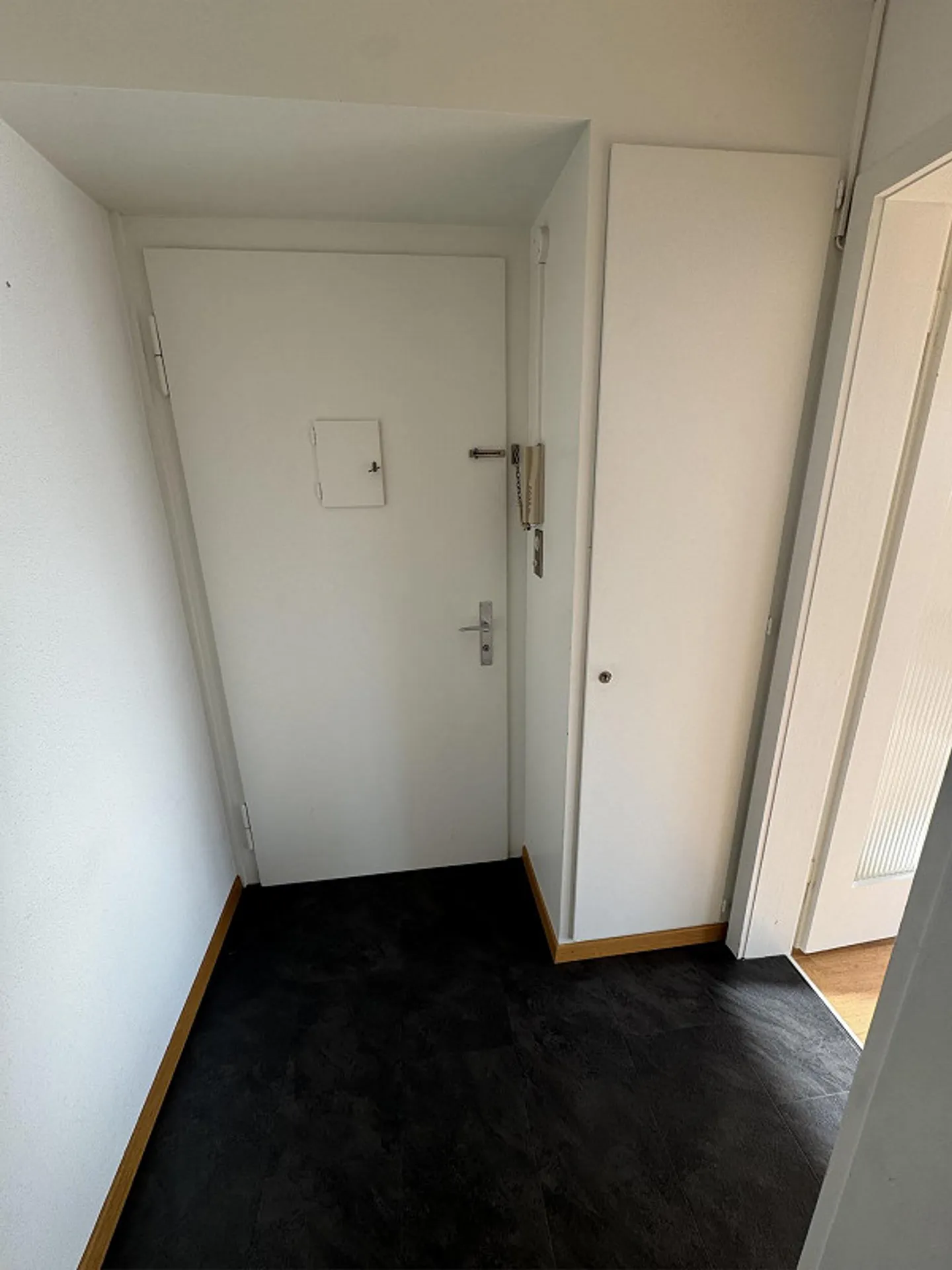 Helle 1-Zimmer-Wohnung im 9. OG - Foto 5 von 7