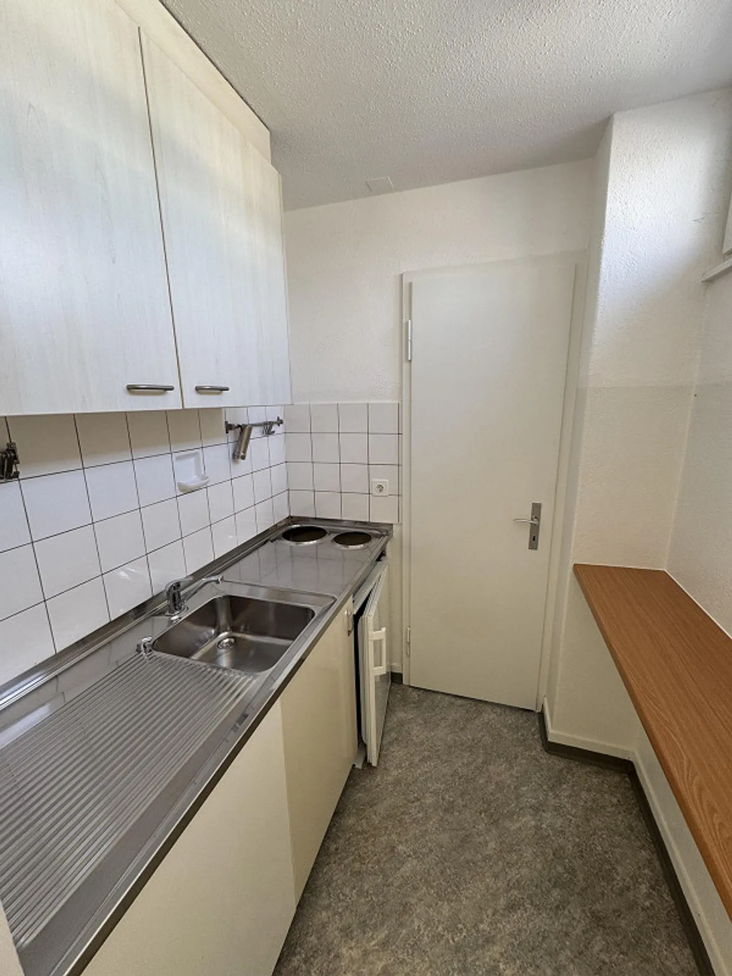 Helle 1-Zimmer-Wohnung im 9. OG - Foto 6 von 7