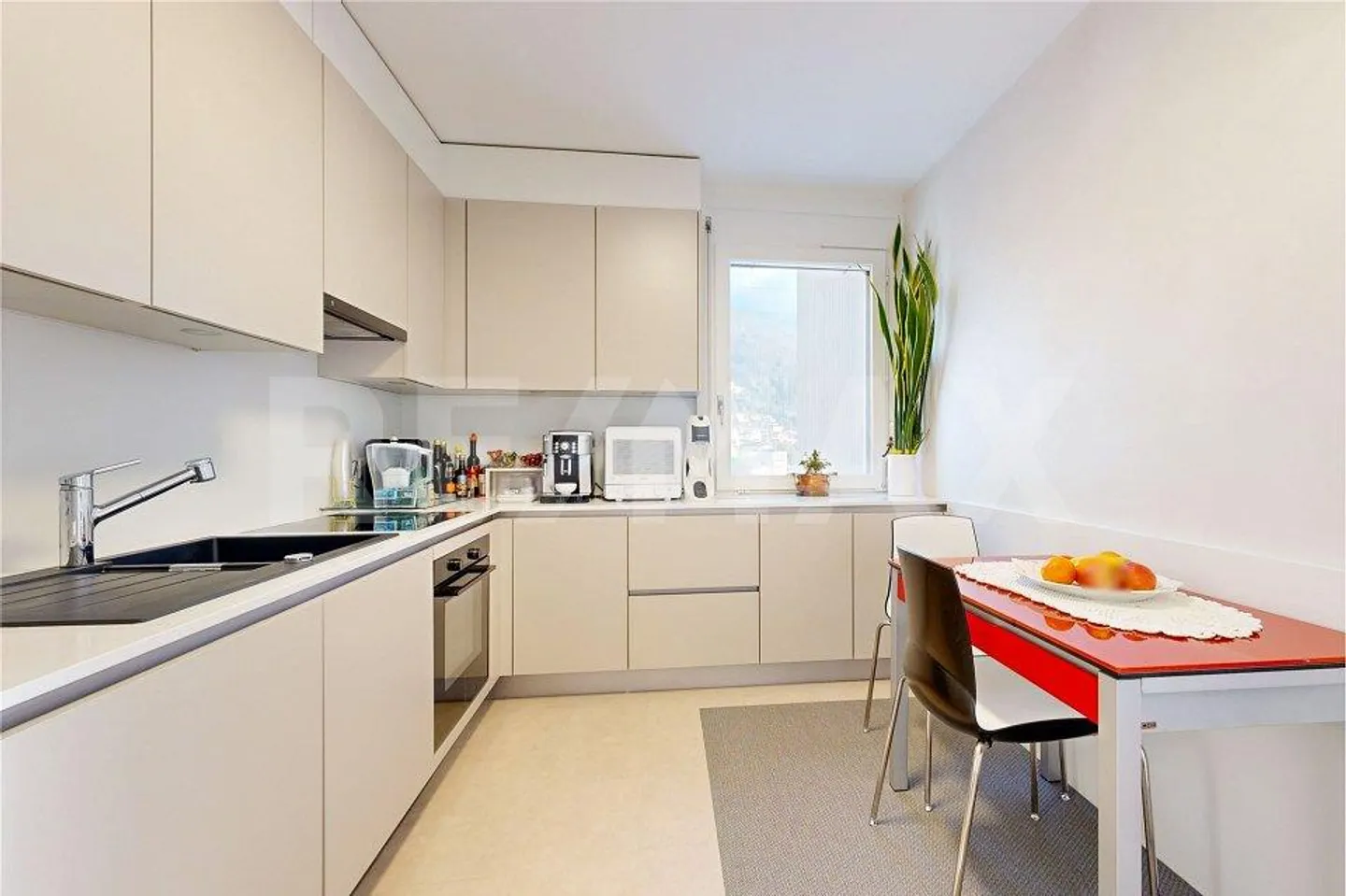 Moderne 4.5 Zimmer mit Seeblick - Foto 4 von 13