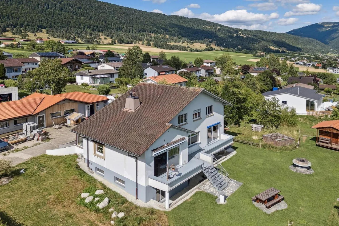 Magnifique maison avec deux appartements et une vue imprenable - Photo 4 sur 13